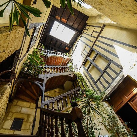 Amani Hostel 라 레올르 외부 사진