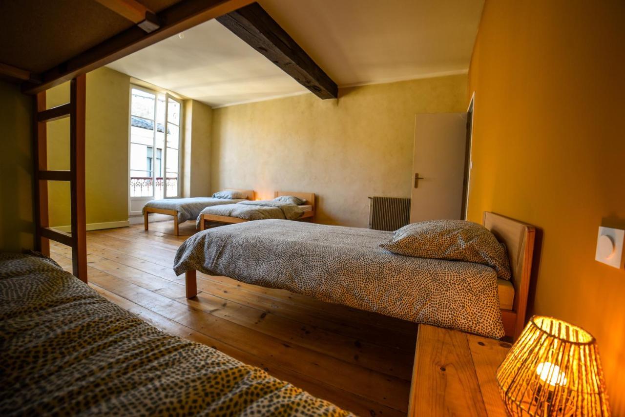 Amani Hostel 라 레올르 외부 사진